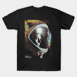 Alien movie (1979): Ripley in Helmet Poster Print T-Shirt